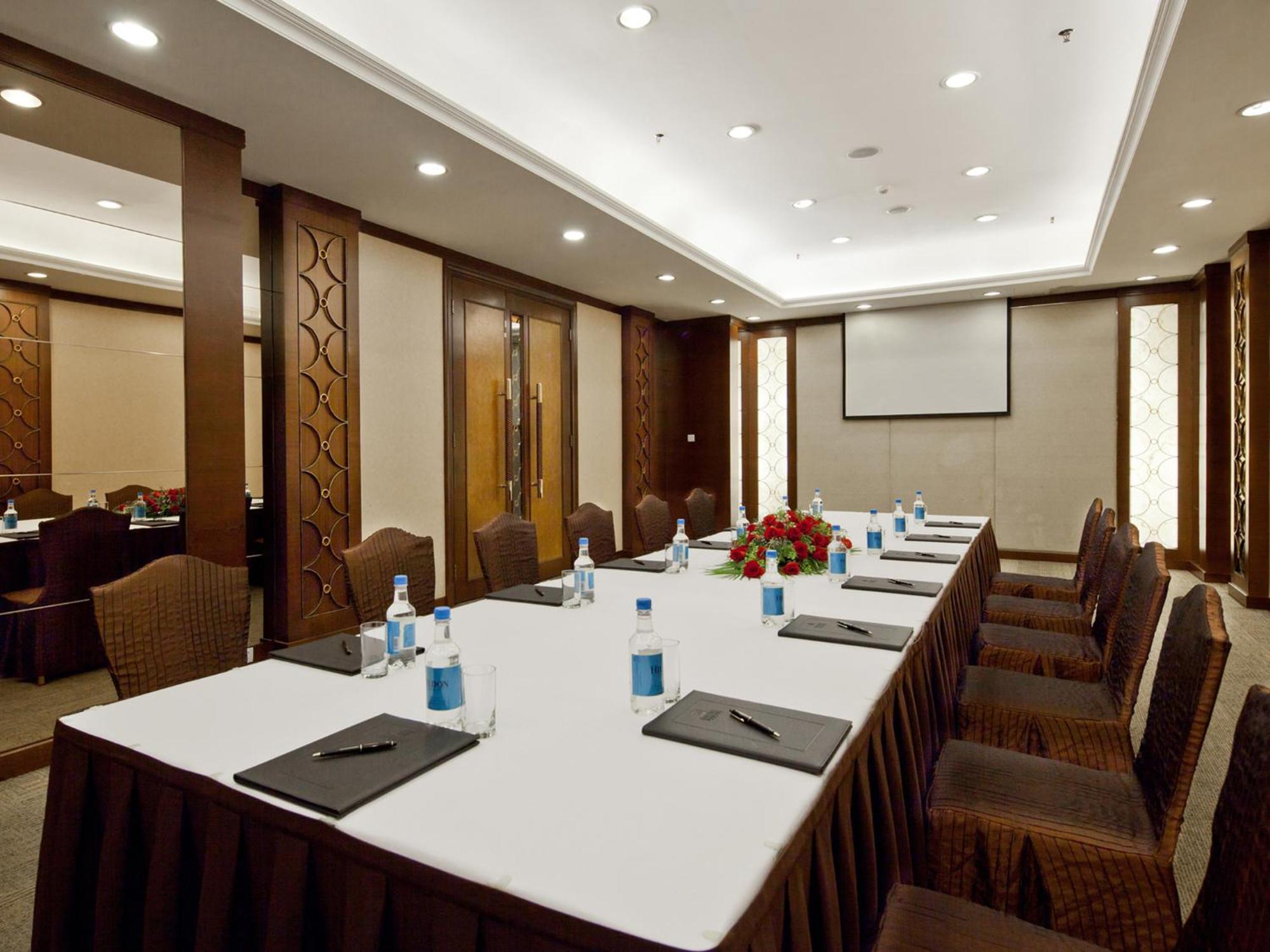 Rosedale Hotel & Suites Guangzhou - Free Shuttle Bus To Canton Fair Ngoại thất bức ảnh