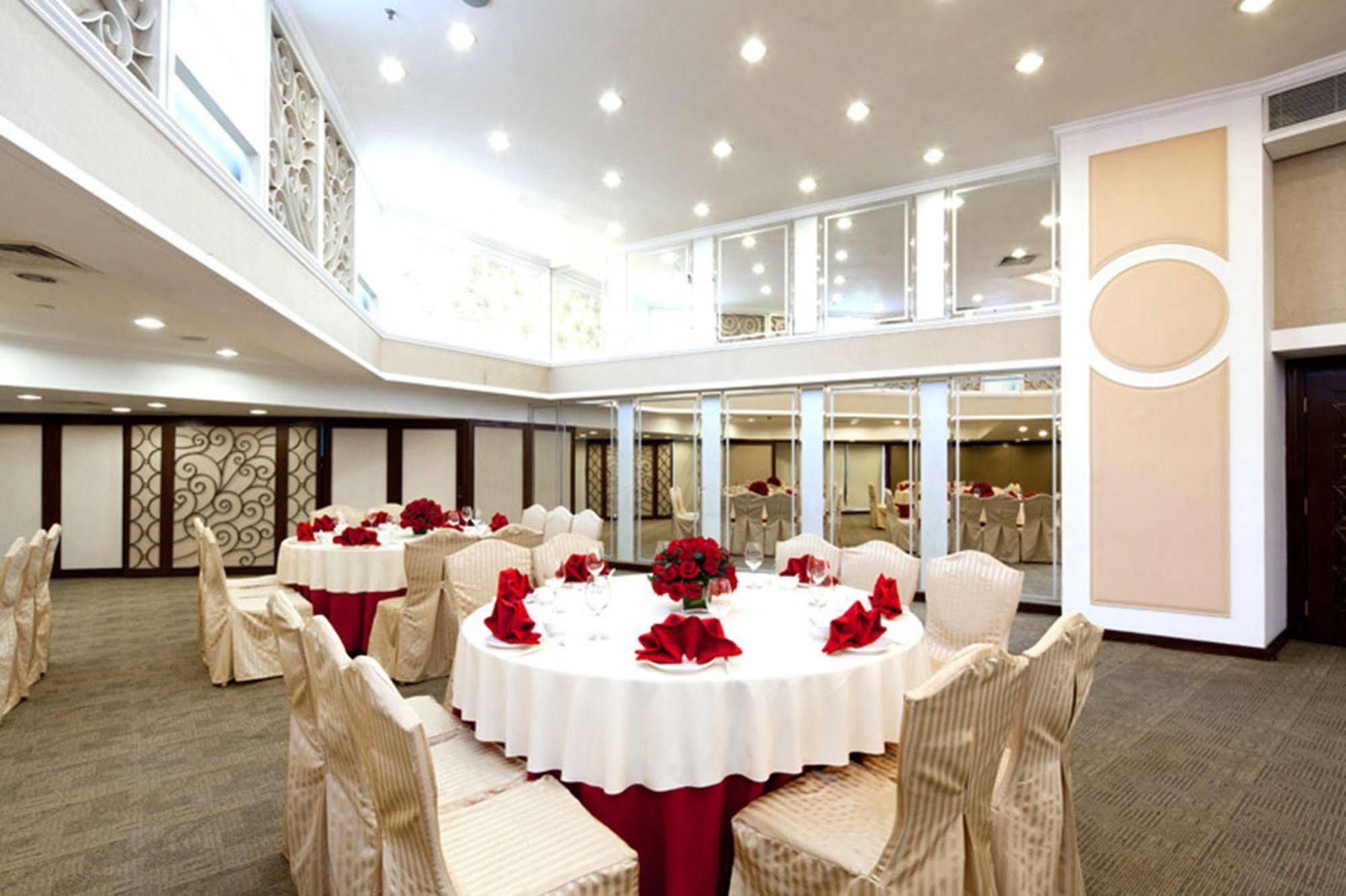 Rosedale Hotel & Suites Guangzhou - Free Shuttle Bus To Canton Fair Ngoại thất bức ảnh
